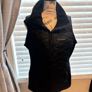 Columbia Women's Black Puffer Vest